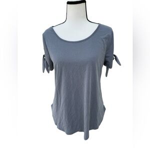 Green Envelope | Gray Top with Tie Sleeves